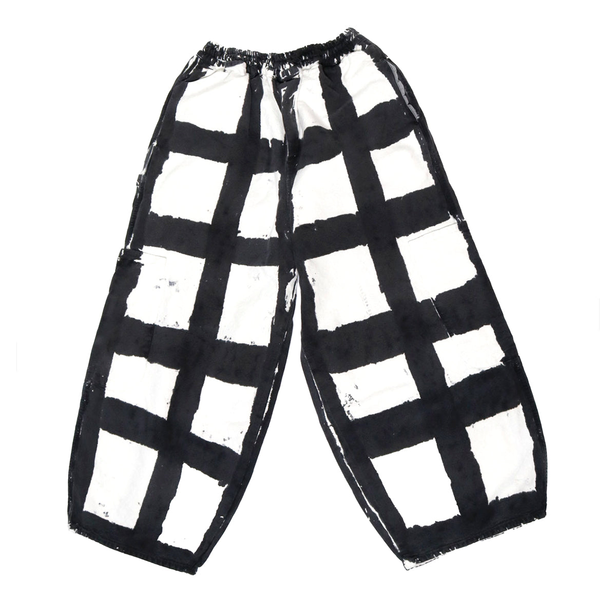 http://meals.clothing/cdn/shop/files/LICORICE-CHECK-CHEF-PANTS-_FRONT.jpg?v=1709265511